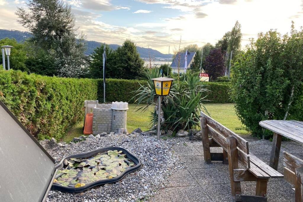 Die Seeblume - Ferienwohnung Mit Pool Und Seeblick Bodman-Ludwigshafen Luaran gambar