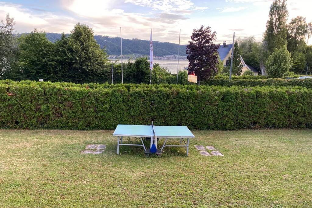 Die Seeblume - Ferienwohnung Mit Pool Und Seeblick Bodman-Ludwigshafen Luaran gambar